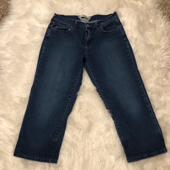Women’s Levi’s Jean Capri - Picture 1 of 4